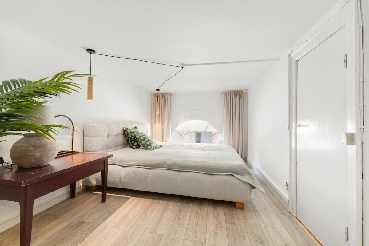 Apartment Stylish Flat - 200m2 Of Comfort