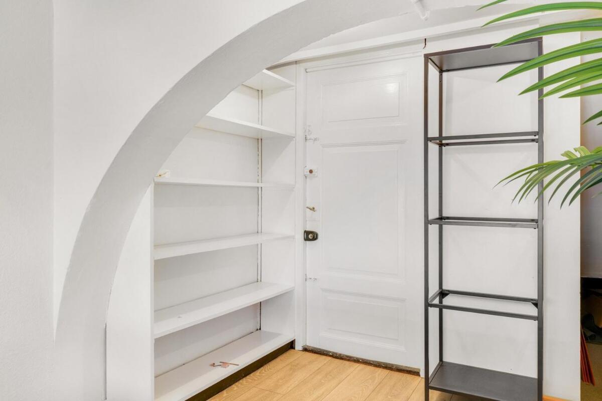 Apartment Stylish Flat - 200m2 Of Comfort *